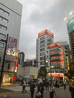 新橋駅 烏森口